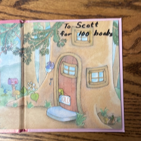 Set of 4 hard bound children’s story books - Picture 13 of 15